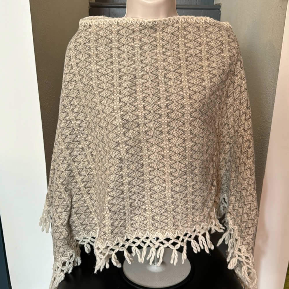 Wool shawl
